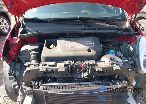 2015 Fiat 500L Lounge z USA, uszkodzony, nr VIN ZFBCFACH2FZ033706